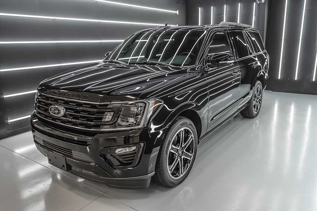Black Ford Expedition 7